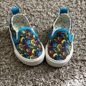 Sesame Street Multicolor Kids Slip-On Sneakers size 4 never worn